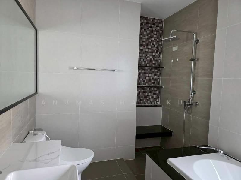 Bangkok Boulevard Rama 5, Nonthaburi, 34-38 Atchariya Prasith Road, Mahasawat, Bang Kruai, Nonthaburi, 5 Bedrooms, 319 sqm, Single Detached House For Sale, by Anumas Hangkul, 500175536 - DDproperty.com