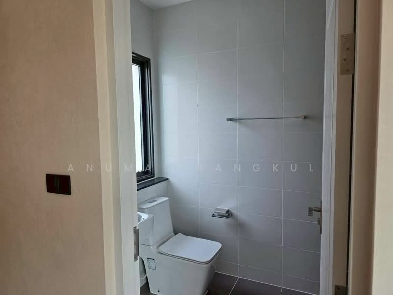 Bangkok Boulevard Rama 5, Nonthaburi, 34-38 Atchariya Prasith Road, Mahasawat, Bang Kruai, Nonthaburi, 5 Bedrooms, 319 sqm, Single Detached House For Sale, by Anumas Hangkul, 500175536 - DDproperty.com