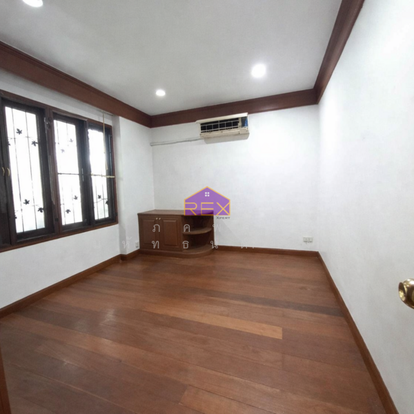 Nichada Thani, Nonthaburi, Soi Prasert Islam, Bang Talat, Pak Kret, Nonthaburi, 5 Bedrooms, 840 sqm, Single Detached House For Sale, by ภคพล มหัทธนดำรง, 500175537 - DDproperty.com