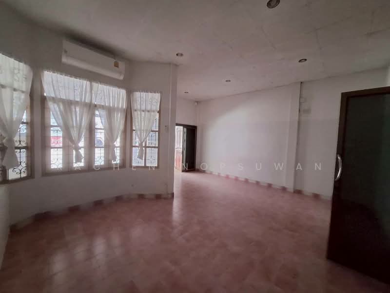 Townhouse, Bangkok, Hua Mak, Bang Kapi, Bangkok, 3 Bedrooms, 150 sqm, Townhouse For Rent, by Rachen Nopsuwan, 500175551 - DDproperty.com