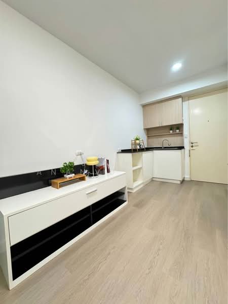 Iris Avenue Onnuch-Suvarnabhumi, Bangkok, Lat Krabang Road, Lat Krabang, Lat Krabang, Bangkok, 1 Bedroom, 28 sqm, Condo For Sale, by Kulanat Ananvutisombat, 500175555 - DDproperty.com