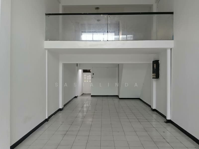 Shophouse for rent, 1 unit, 3.5 storeys, conveniently located near the Thai Ban Roundabout in Samut, Samut Prakan, ท้ายบ้าน, Pak Nam, Muang Samut Prakarn, Samut Prakan, 1 Bedroom, 250 sqm, Townhouse For Rent, by Sasialinda (Muay), 500175567 - DDproperty.com