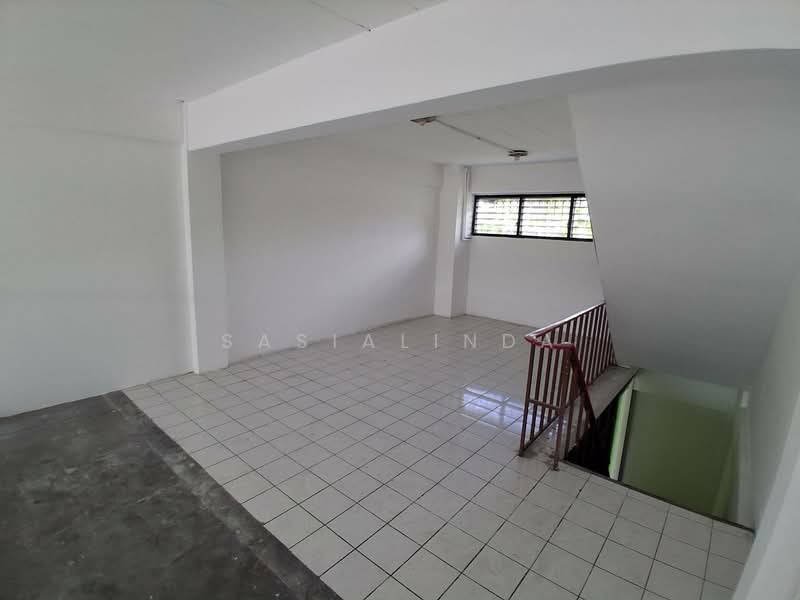 Shophouse for rent, 1 unit, 3.5 storeys, conveniently located near the Thai Ban Roundabout in Samut, Samut Prakan, ท้ายบ้าน, Pak Nam, Muang Samut Prakarn, Samut Prakan, 1 Bedroom, 250 sqm, Townhouse For Rent, by Sasialinda (Muay), 500175567 - DDproperty.com