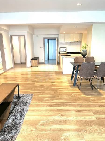 Villa Bajaj, Bangkok, Soi Sukhumvit 19, Khlongtoei Nua, Watthana, Bangkok, 2 Bedrooms, 160 sqm, Condo For Rent, by Manop Limkayan, 500175572 - DDproperty.com