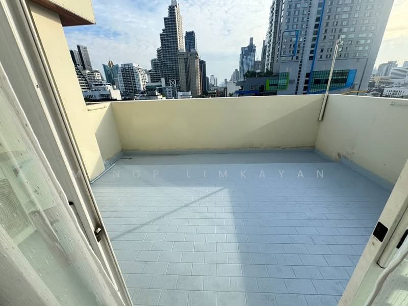 Chaidee Mansion, Bangkok, 75-7 Soi Sukhumvit 11, Khlongtoei Nua, Watthana, Bangkok, 2 Bedrooms, 300 sqm, Condo For Rent, by Manop Limkayan, 500175579 - DDproperty.com