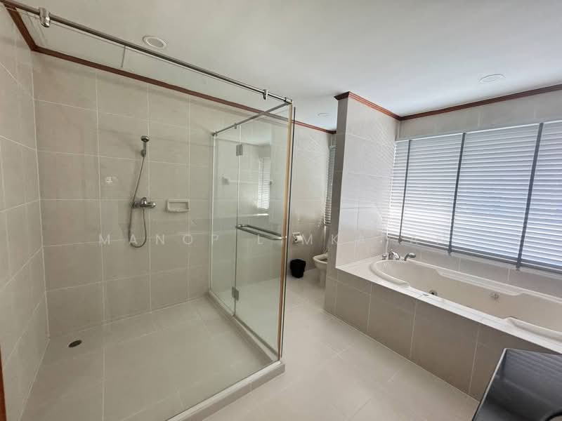 Chaidee Mansion, Bangkok, 75-7 Soi Sukhumvit 11, Khlongtoei Nua, Watthana, Bangkok, 2 Bedrooms, 300 sqm, Condo For Rent, by Manop Limkayan, 500175579 - DDproperty.com