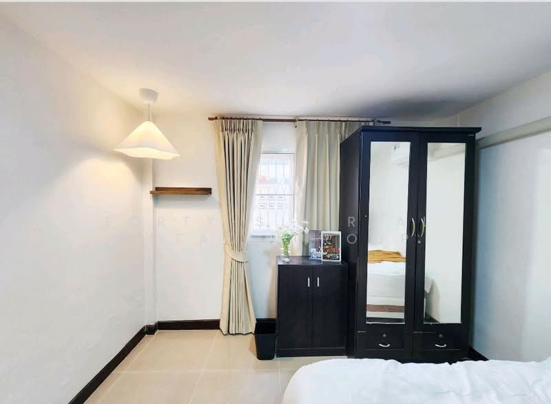 ให้เช่า บ้านเดี่ยว ย่านห้วยขวาง, Bangkok, Huai Khwang, Huai Khwang, Bangkok, 5 Bedrooms, 400 sqm, Single Detached House For Rent, by Forty-Six Real Estate Group, 500175608 - DDproperty.com