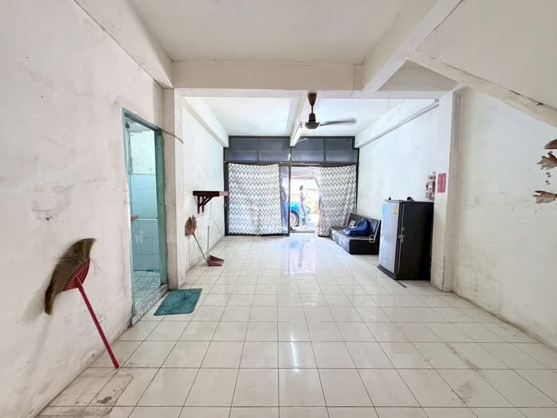 2 storey commercial building, Pracha Uthit 90., Bangkok, ประชาอุทิศ 90, Rat Burana, Rat Burana, Bangkok, , 113 sqm, Shophouse For Sale, by พัฒน์ วินเนอร์, 500175614 - DDproperty.com