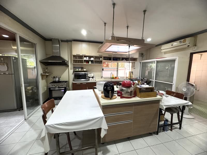 ขาย] Rare Item! บ้านเดี่ยว 102 ตารางวาทำเล "มหาดไทย" (ลาดพร้าว 122-124) ทะลุรามคำแหงง่ายที่สุด!, กรุงเทพ, ลาดพร้าว124,126, ลาดพร้าว, ลาดพร้าว, กรุงเทพ, 320 ตร.ม., บ้านเดี่ยว ขาย, โดย ภูรดา เอกพิพัฒนา, 500175676 - DDproperty.com