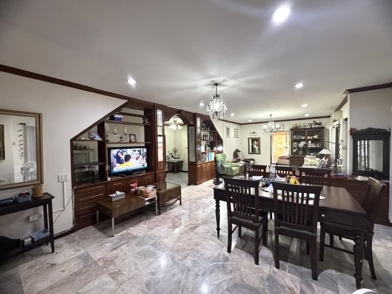 ขาย] Rare Item! บ้านเดี่ยว 102 ตารางวาทำเล "มหาดไทย" (ลาดพร้าว 122-124) ทะลุรามคำแหงง่ายที่สุด!, Bangkok, ลาดพร้าว124,126, Lat Phrao, Lat Phrao, Bangkok, 4 Bedrooms, 320 sqm, Single Detached House For Sale, by ภูรดา เอกพิพัฒนา, 500175676 - DDproperty.com