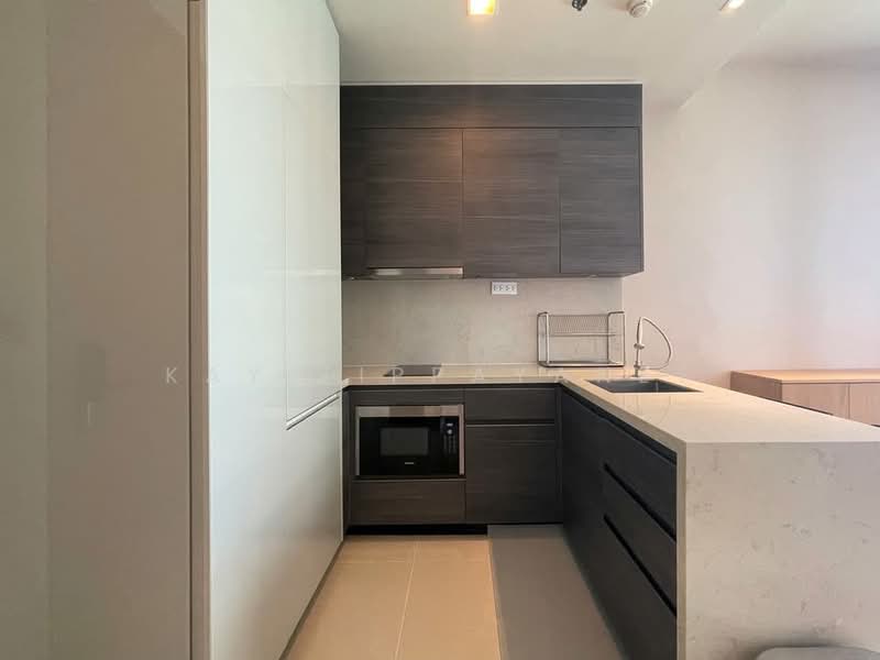 The Esse Asoke, Bangkok, 333 Soi Sukhumvit 21, Sukhumvit Road, Khlongtoei Nua, Watthana, Bangkok, 1 Bedroom, 45 sqm, Condo For Rent, by Kay Tippayanet, 500175703 - DDproperty.com