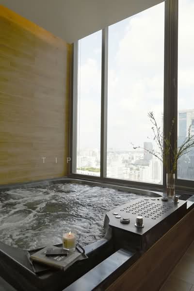 The Esse Asoke, Bangkok, 333 Soi Sukhumvit 21, Sukhumvit Road, Khlongtoei Nua, Watthana, Bangkok, 1 Bedroom, 45 sqm, Condo For Rent, by Kay Tippayanet, 500175703 - DDproperty.com