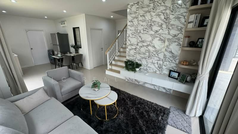 บ้านเดี่ยวสไตล์โมเดิร์น 4 ห้องนอน พัทยาเหนือ, ชลบุรี, บางละมุง, บางละมุง, ชลบุรี, 140 ตร.ม., บ้านเดี่ยว ขาย, โดย PLC Real Estate, 500175721 - DDproperty.com