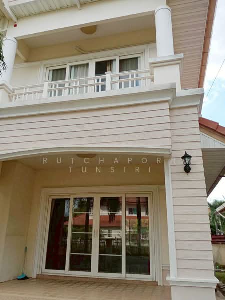 บ้านในโครงการ ให้เช่า – ใกล้เซ็นทรัลเฟสติวัล เพียง 10 นาที ค่าเช่า 35,000 บาท / เดือน รหัสทรัพย์ : N, Chiang Mai, San Phra Net, San Sai, Chiang Mai, 6 Bedrooms, 400 sqm, Single Detached House For Rent, by Rutchaporn Tunsiri, 500175736 - DDproperty.com