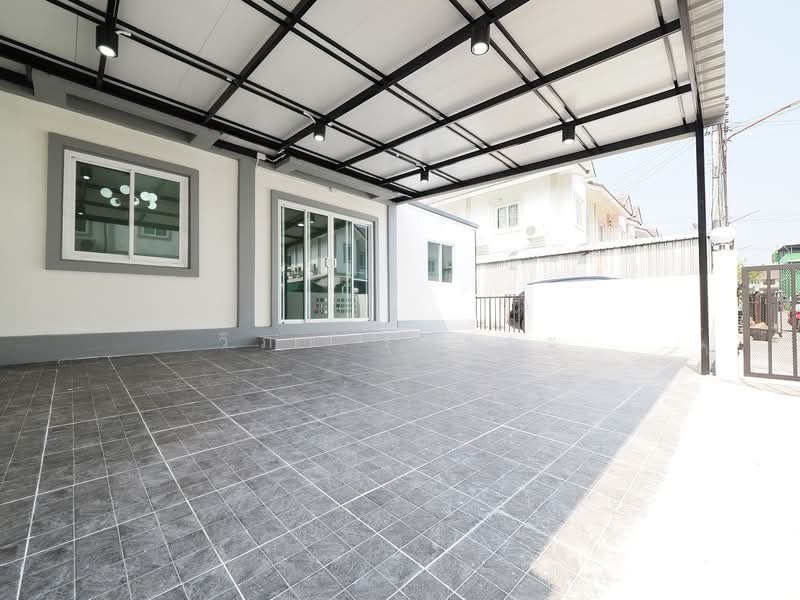 ขายราคาพิเศษ ทาวน์เฮ้าส์ 2 ชั้น ม.ณรุจา เนื้อที่ 30 ตร.ว. 4นอน 2น้ำ บ้านสวย หน้ากว้าง แปลงมุม, Nonthaburi, Sala Klang, Bang Kruai, Nonthaburi, 4 Bedrooms, 180 sqm, Townhouse For Sale, by wipa รุ่งธุระ, 500175745 - DDproperty.com