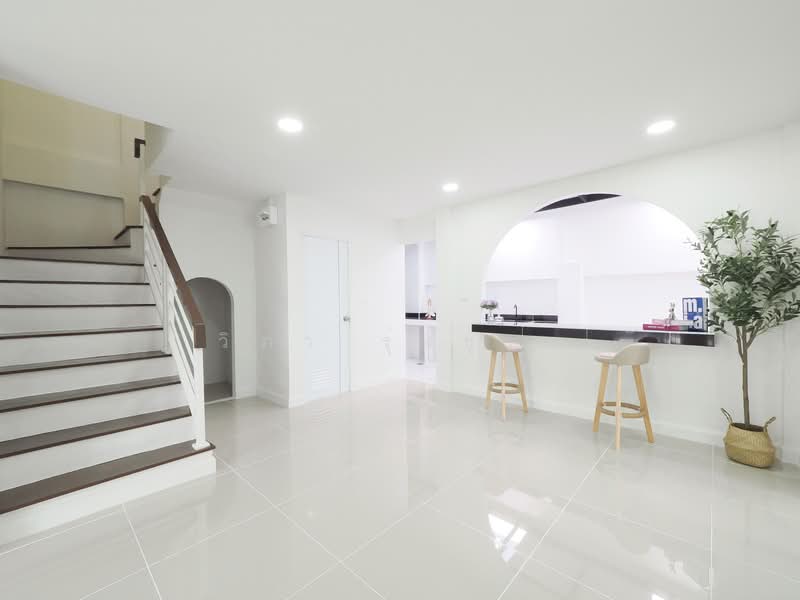 ขายราคาพิเศษ ทาวน์เฮ้าส์ 2 ชั้น ม.ณรุจา เนื้อที่ 30 ตร.ว. 4นอน 2น้ำ บ้านสวย หน้ากว้าง แปลงมุม, Nonthaburi, Sala Klang, Bang Kruai, Nonthaburi, 4 Bedrooms, 180 sqm, Townhouse For Sale, by wipa รุ่งธุระ, 500175745 - DDproperty.com