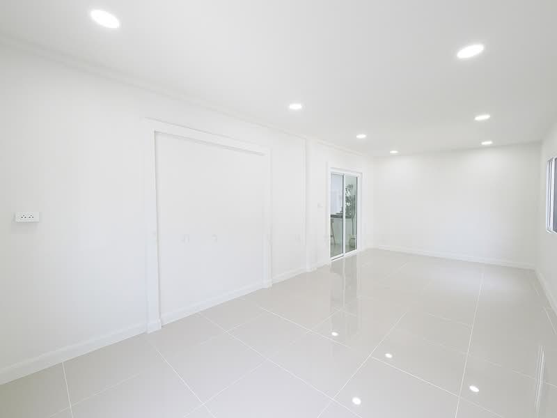 ขายราคาพิเศษ ทาวน์เฮ้าส์ 2 ชั้น ม.ณรุจา เนื้อที่ 30 ตร.ว. 4นอน 2น้ำ บ้านสวย หน้ากว้าง แปลงมุม, นนทบุรี, ศาลากลาง, บางกรวย, นนทบุรี, 180 ตร.ม., ทาวน์เฮ้าส์ ขาย, โดย วิภา รุ่งธุระ, 500175745 - DDproperty.com