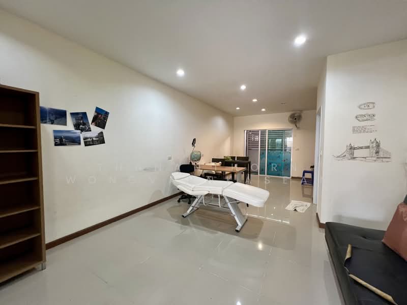 Villette City Pattanakarn 38, Bangkok, Phatthanakan Road, Prawet, Prawet, Bangkok, 3 Bedrooms, 160 sqm, Townhouse For Sale, by Thananthorn Wongvarnkaseam, 500175755 - DDproperty.com