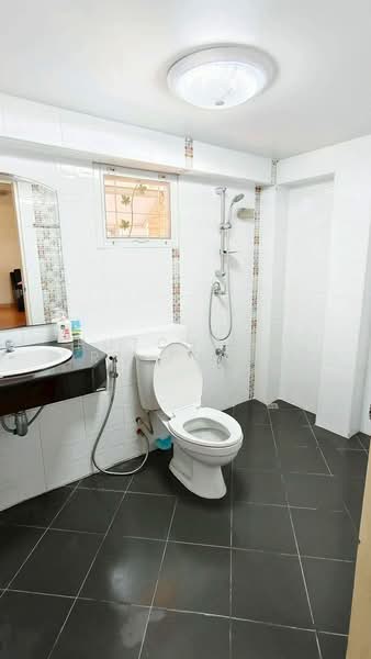 บ้านในโครงการ ให้เช่า – ใกล้บิ๊กซีแม่เหียะ เพียง 5 นาที ค่าเช่า 18,000 บาท / เดือน รหัสทรัพย์ : No.9, Chiang Mai, Pa Daet, Muang Chiang Mai, Chiang Mai, 3 Bedrooms, 150 sqm, Single Detached House For Rent, by Rutchaporn Tunsiri, 500175761 - DDproperty.com