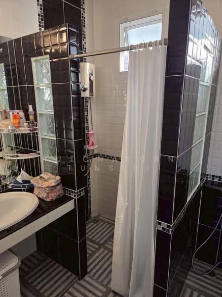 บ้านสวยในโครงการ ให้เช่า – ใกล้กาดฝรั่ง เพียง 5 นาที ค่าเช่า 25,000 บาท / เดือน รหัสทรัพย์ : No.14H1, Chiang Mai, Ban Waen, Hang Dong, Chiang Mai, 2 Bedrooms, 150 sqm, Single Detached House For Rent, by Rutchaporn Tunsiri, 500175782 - DDproperty.com