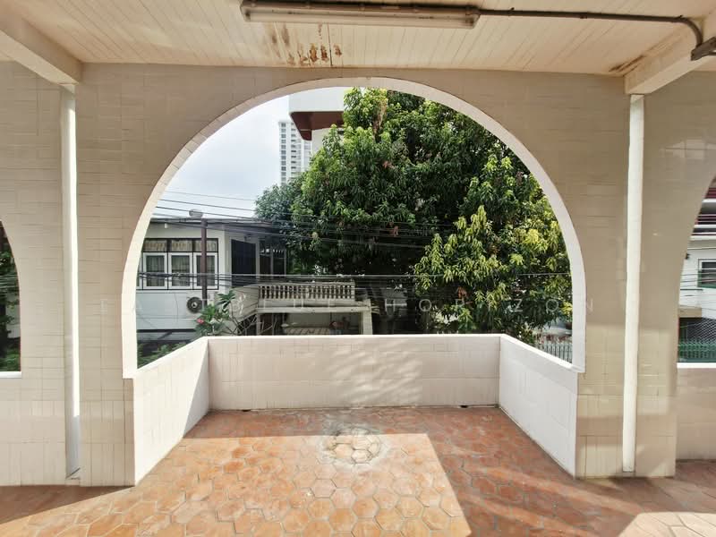 Baan Suan Charoenjai, Bangkok, Soi Ekkamai 12, Khlong Tan Nua, Watthana, Bangkok, 2 Bedrooms, 250 sqm, Single Detached House For Rent, by Eastblue Horizon, 500175793 - DDproperty.com