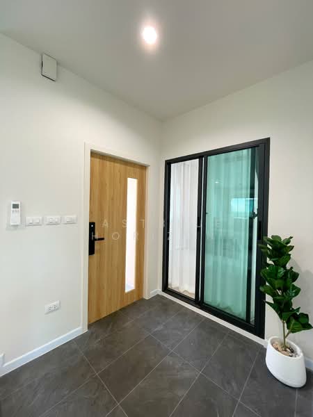 Pimnara Srinakarin-Bangna, Samut Prakan, Nam Daeng Road, Bang Kaeo, Bang Plee, Samut Prakan, 4 Bedrooms, 183 sqm, Single Detached House For Rent, by Eastblue Horizon, 500175827 - DDproperty.com