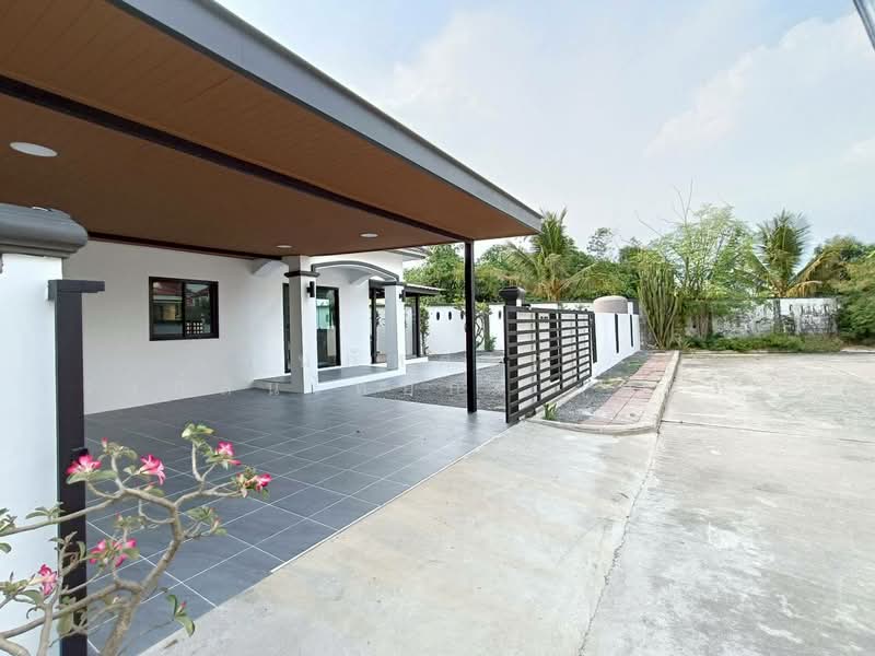 K.C. Greenville, Bangkok, Mitmaitri Road, Khu Fang Nua, Nong Chok, Bangkok, 5 Bedrooms, 200 sqm, Single Detached House For Sale, by นภัสศรณ์ วงศ์สินไทยกร (นันท์), 500175852 - DDproperty.com