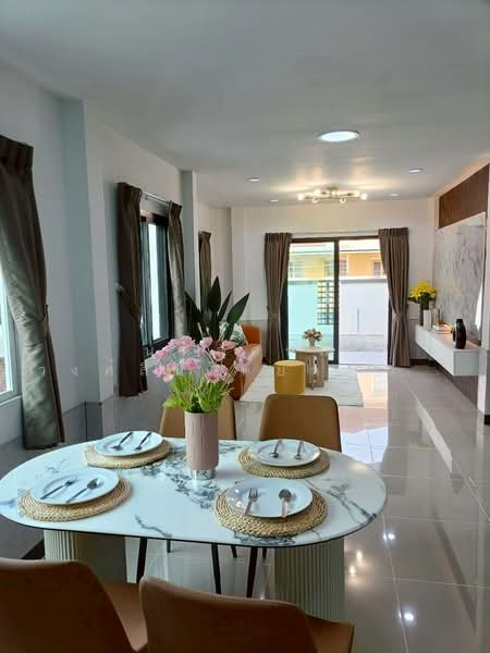 K.C. Greenville, Bangkok, Mitmaitri Road, Khu Fang Nua, Nong Chok, Bangkok, 5 Bedrooms, 200 sqm, Single Detached House For Sale, by นภัสศรณ์ วงศ์สินไทยกร (นันท์), 500175852 - DDproperty.com