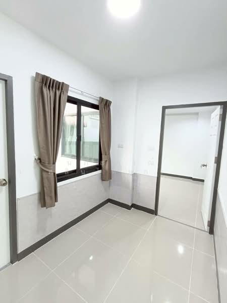 K.C. Greenville, Bangkok, Mitmaitri Road, Khu Fang Nua, Nong Chok, Bangkok, 5 Bedrooms, 200 sqm, Single Detached House For Sale, by นภัสศรณ์ วงศ์สินไทยกร (นันท์), 500175852 - DDproperty.com