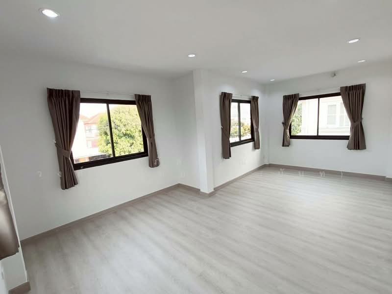 K.C. Greenville, Bangkok, Mitmaitri Road, Khu Fang Nua, Nong Chok, Bangkok, 5 Bedrooms, 200 sqm, Single Detached House For Sale, by นภัสศรณ์ วงศ์สินไทยกร (นันท์), 500175852 - DDproperty.com