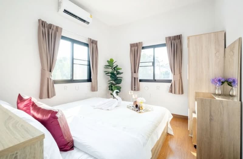 Pool Villa ให้เช่า – ใกล้ 89 พลาซ่า เพียง 5 นาที ค่าเช่า 60,000 บาท / เดือน รหัสทรัพย์ : No.15P006, Chiang Mai, Nong Hoi, Muang Chiang Mai, Chiang Mai, 3 Bedrooms, 200 sqm, Single Detached House For Rent, by Rutchaporn Tunsiri, 500175867 - DDproperty.com