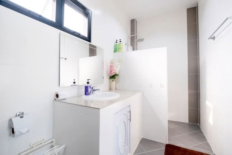 Pool Villa ให้เช่า – ใกล้ 89 พลาซ่า เพียง 5 นาที ค่าเช่า 60,000 บาท / เดือน รหัสทรัพย์ : No.15P006, Chiang Mai, Nong Hoi, Muang Chiang Mai, Chiang Mai, 3 Bedrooms, 200 sqm, Single Detached House For Rent, by Rutchaporn Tunsiri, 500175867 - DDproperty.com