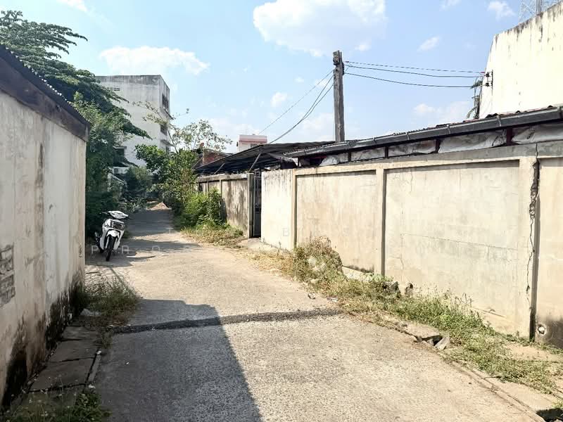 ที่ดินพร้อมสิ่งปลูกสร้างในเมือง สุรินทร์, สุรินทร์, ในเมือง, เมืองสุรินทร์, สุรินทร์, 1,324 ตร.ม., ที่ดิน ขาย, โดย The Best Property เมญ่า, 500175868 - DDproperty.com