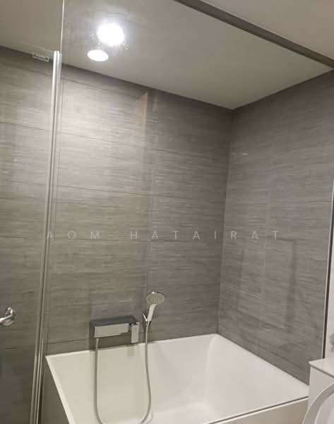 Siamese Exclusive Sukhumvit 31, Bangkok, 75 Soi Sukhumvit 31, Khlong Tan Nua, Watthana, Bangkok, 1 Bedroom, 47 sqm, Condo For Rent, by Aom Hatairat, 500175886 - DDproperty.com