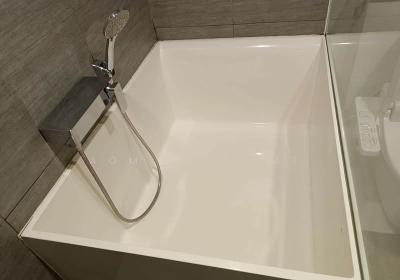 Siamese Exclusive Sukhumvit 31, Bangkok, 75 Soi Sukhumvit 31, Khlong Tan Nua, Watthana, Bangkok, 1 Bedroom, 47 sqm, Condo For Rent, by Aom Hatairat, 500175886 - DDproperty.com