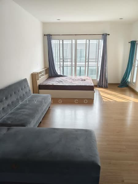 Patio Pattanakarn 38, Bangkok, Soi Phatthanakan 38 Phatthanakan Road, Suan Luang, Suan Luang, Bangkok, 3 Bedrooms, 155 sqm, Townhouse For Rent, by Living Condo, 500175888 - DDproperty.com