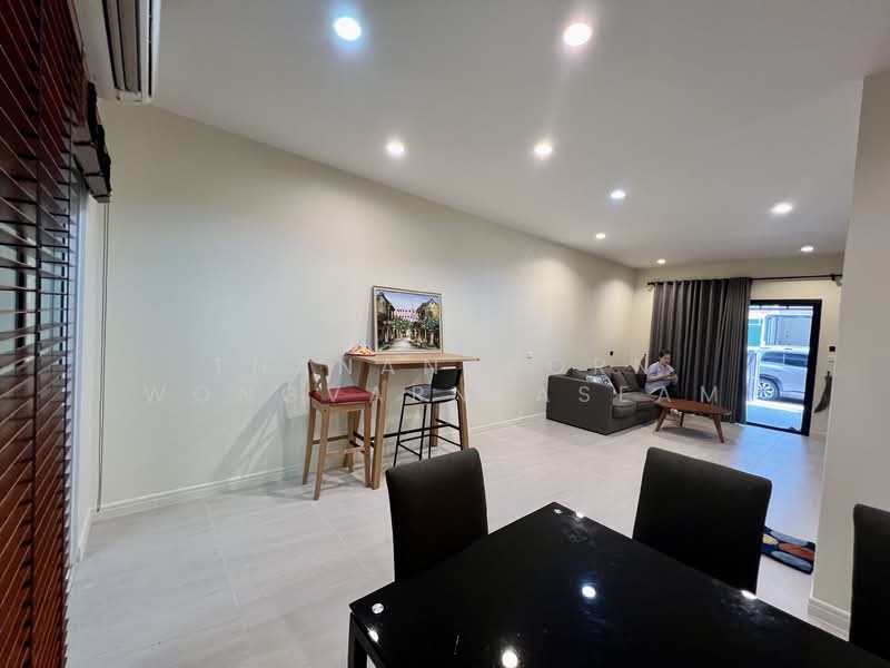 Villette City Pattanakarn 38, Bangkok, Phatthanakan Road, Prawet, Prawet, Bangkok, 3 Bedrooms, 190 sqm, Townhouse For Rent, by Thananthorn Wongvarnkaseam, 500175889 - DDproperty.com