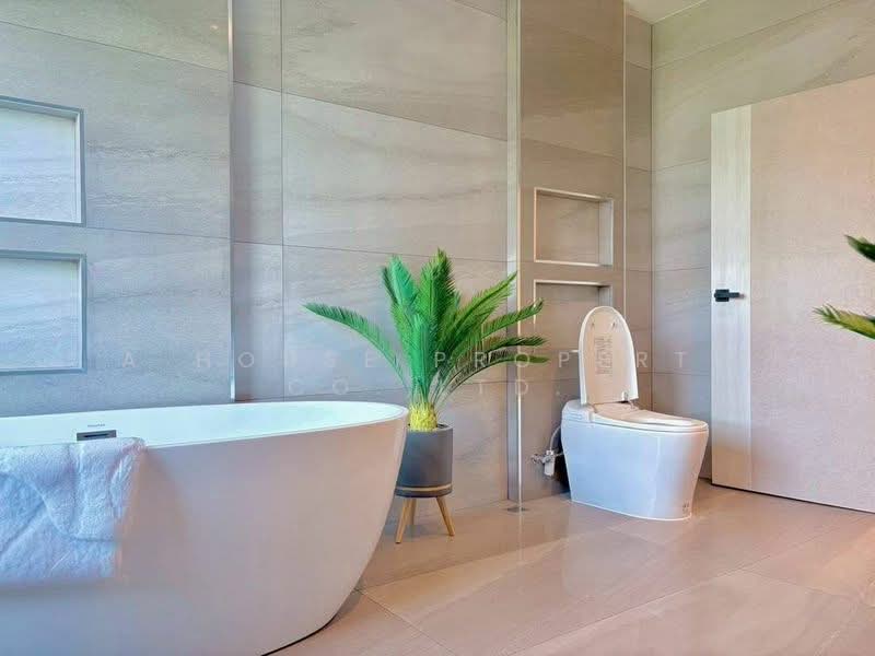 Luxury mansion for sale in Soi Siam Country Club, Pattaya., Chon Buri (Pattaya), Nong Pru, Bang Lamung (Pattaya), Chon Buri (Pattaya), 5 Bedrooms, 1,600 sqm, Single Detached House For Sale, by A House Property Co.,Ltd., 500175905 - DDproperty.com