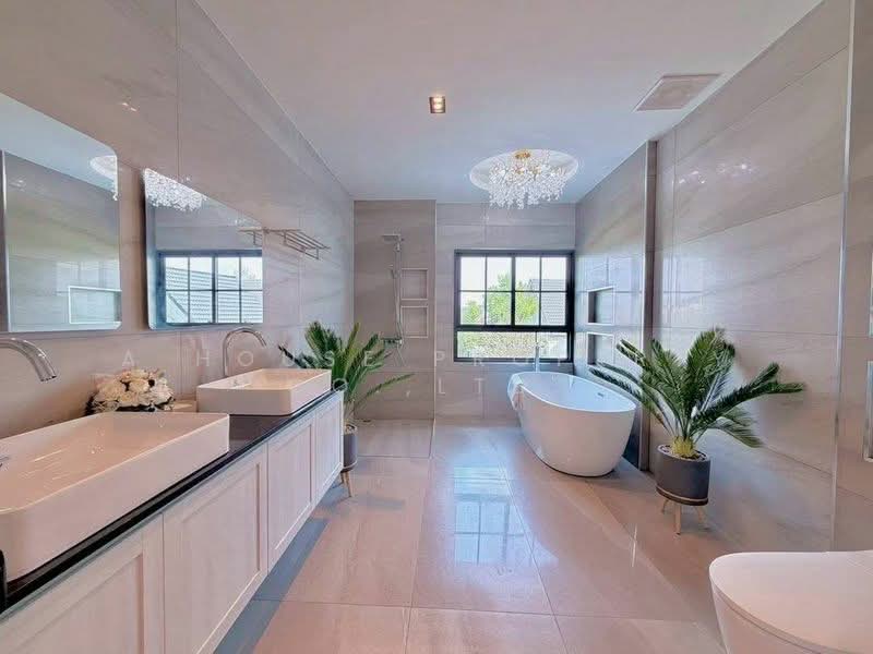 Luxury mansion for sale in Soi Siam Country Club, Pattaya., Chon Buri (Pattaya), Nong Pru, Bang Lamung (Pattaya), Chon Buri (Pattaya), 5 Bedrooms, 1,600 sqm, Single Detached House For Sale, by A House Property Co.,Ltd., 500175905 - DDproperty.com