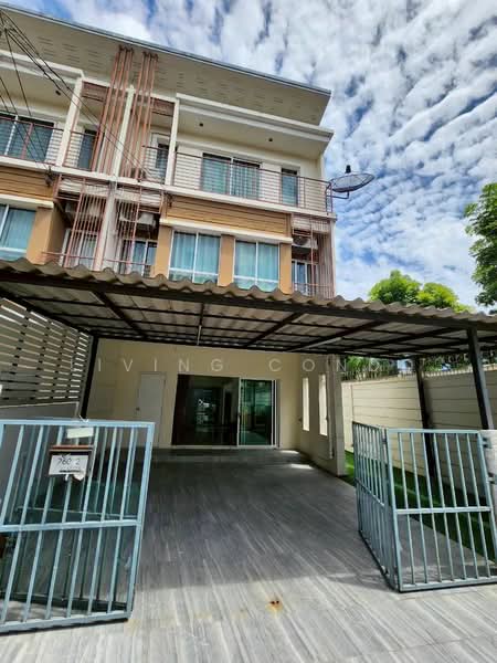 Villette City Pattanakarn 38, Bangkok, Phatthanakan Road, Prawet, Prawet, Bangkok, 3 Bedrooms, 250 sqm, Townhouse For Rent, by Living Condo, 500175914 - DDproperty.com