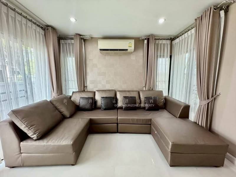 ให้เช่าบ้านเดี่ยวหลังหใหญ่ ม.เดอะคอมพลีท ใกล้ เจ ปาร์ค ศรีราชา, Chon Buri (Pattaya), Surasak, Si Racha, Chon Buri (Pattaya), 3 Bedrooms, 180 sqm, Single Detached House For Rent, by Dusit Saengfa, 500175927 - DDproperty.com