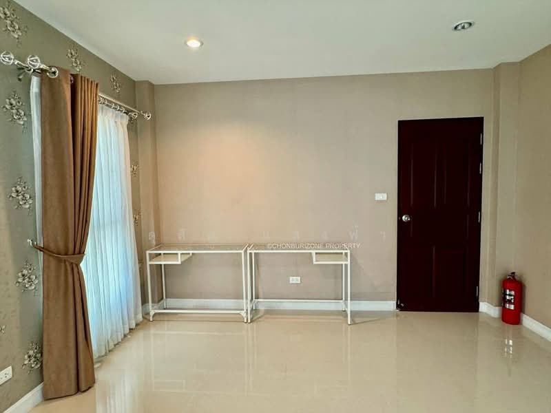 ให้เช่าบ้านเดี่ยวหลังหใหญ่ ม.เดอะคอมพลีท ใกล้ เจ ปาร์ค ศรีราชา, Chon Buri (Pattaya), Surasak, Si Racha, Chon Buri (Pattaya), 3 Bedrooms, 180 sqm, Single Detached House For Rent, by Dusit Saengfa, 500175927 - DDproperty.com