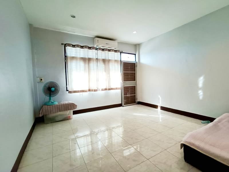 ทาวน์เฮ้าส์วัดเพลง ราชบุรี, Ratchaburi, Wat Phleng, Wat Phleng, Ratchaburi, 1 Bedroom, 100 sqm, Townhouse For Sale, by The Best Property โอ๋, 500175946 - DDproperty.com