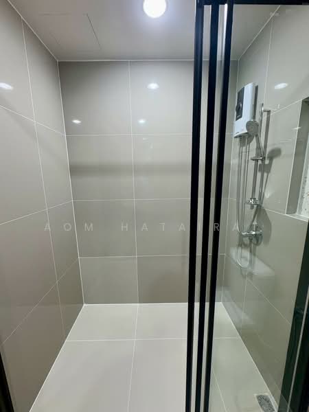 XT Huaikhwang, Bangkok, 244 Ratchadaphisek Road, Huai Khwang, Huai Khwang, Bangkok, 1 Bedroom, 30 sqm, Condo For Rent, by Aom Hatairat, 500175950 - DDproperty.com