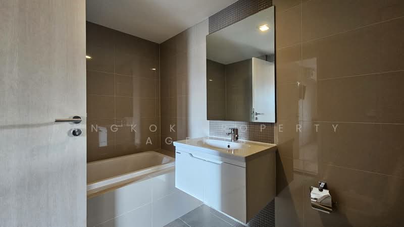 Maestro 39, Bangkok, Sukhumvit Road, Khlong Tan Nua, Watthana, Bangkok, 2 Bedrooms, 60 sqm, Condo For Rent, by BANGKOK PROPERTY AGENTS, 500175958 - DDproperty.com