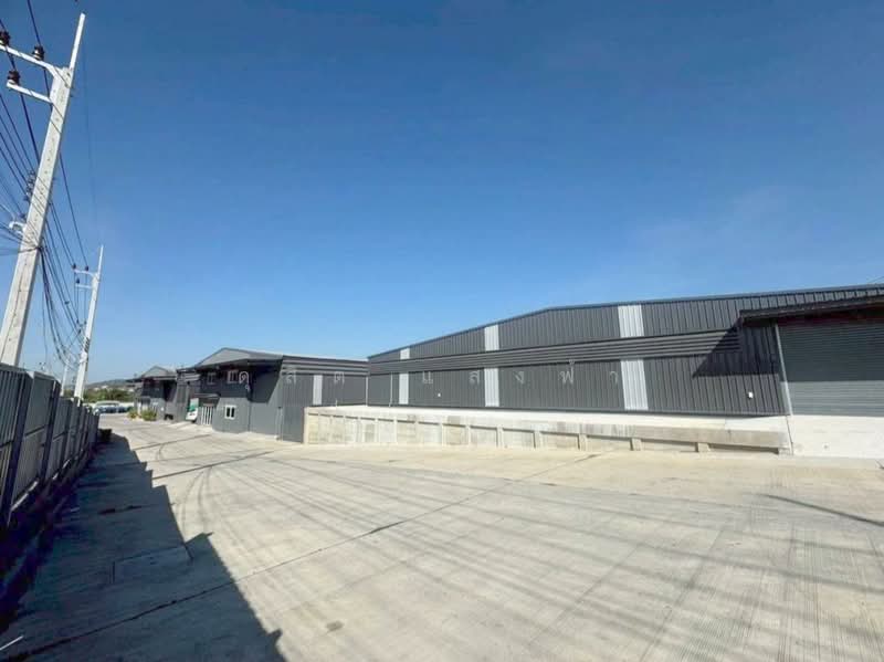 ให้เช่าโรงงาน โกดัง คลังค้า 600 ตรม.ใกล้ท่าเรือแหลมฉบัง ศรีราชา, Chon Buri (Pattaya), Thung Suk La, Si Racha, Chon Buri (Pattaya), , 600 sqm, Warehouse/Factory For Rent, by Dusit Saengfa, 500175967 - DDproperty.com