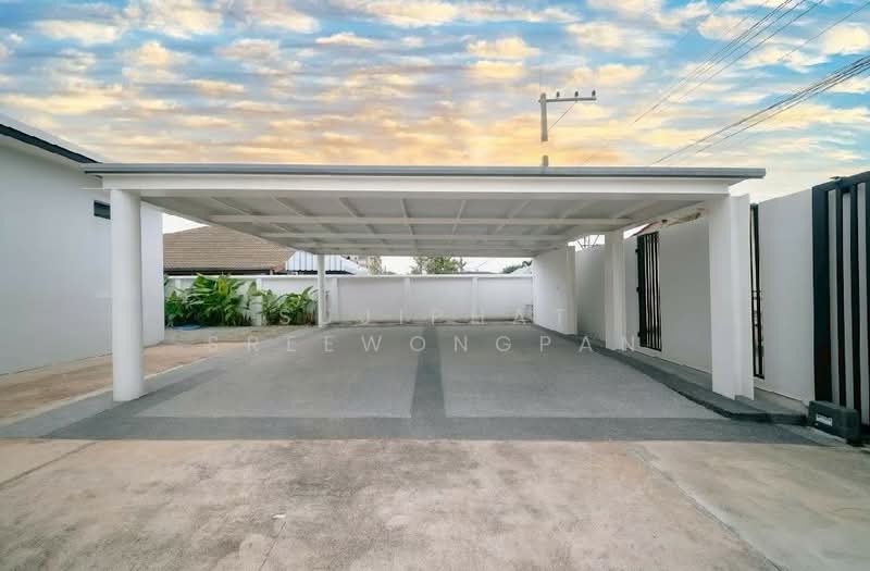 Pool villa pattaya North sukumwit Soi Photisan, Chon Buri (Pattaya), โพธิสาร, Na Kloe, Bang Lamung (Pattaya), Chon Buri (Pattaya), 4 Bedrooms, 400 sqm, Villa For Sale, by Sujiphat Sreewongpan, 500175974 - DDproperty.com