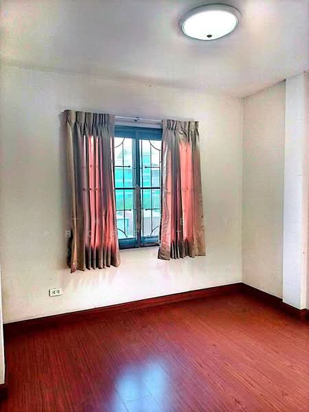 ทาวน์เฮ้าส์ลำลูกกา ปทุมธานี, Pathum Thani, Lat Sawai, Lam Luk Ka, Pathum Thani, 3 Bedrooms, 100 sqm, Townhouse For Sale, by The Best Property โบว์, 500175978 - DDproperty.com