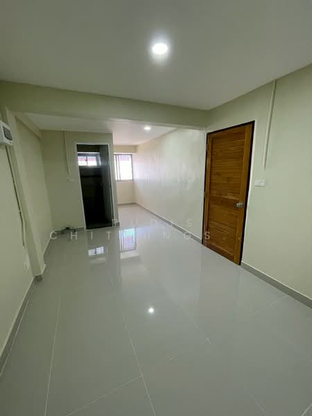 Commercial Building for Rent – Phatthanakan Road, Bangkok, Suan Luang, Suan Luang, Bangkok, , 300 sqm, Shophouse For Rent, by Pudis Chitrungsakorn, 500175980 - DDproperty.com