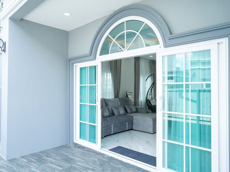 3 Bedroom Luxury House for Sale in Si Racha, Chon Buri (Pattaya), Bang Lamung, Bang Lamung (Pattaya), Chon Buri (Pattaya), 3 Bedrooms, 245 sqm, Villa For Sale, by PLC Real Estate, 500175986 - DDproperty.com